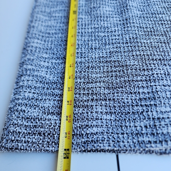 NWOT Ann Taylor Stretch Pull On Chunky Tweed Skirt Elastic Waist Black White 6 - Picture 8 of 10